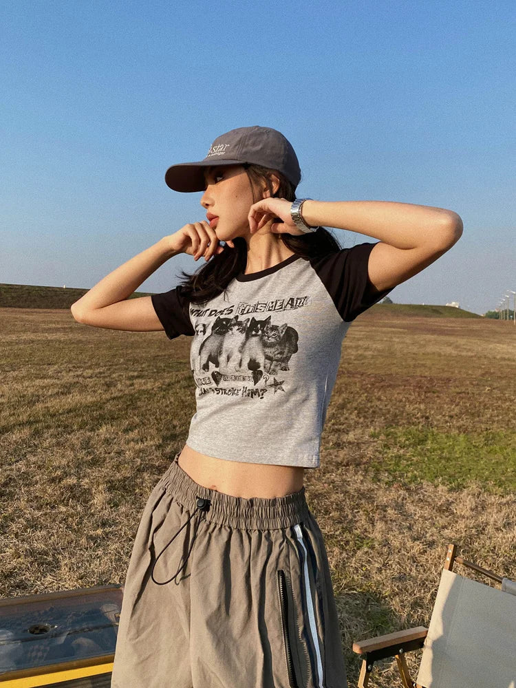 Women T-Shirt Y2k Crop Tops Tees Cat Print Slim Graphic Summer Korean Fashion Harajuku Streetwear Short Sleeve Aesthetic Clothes